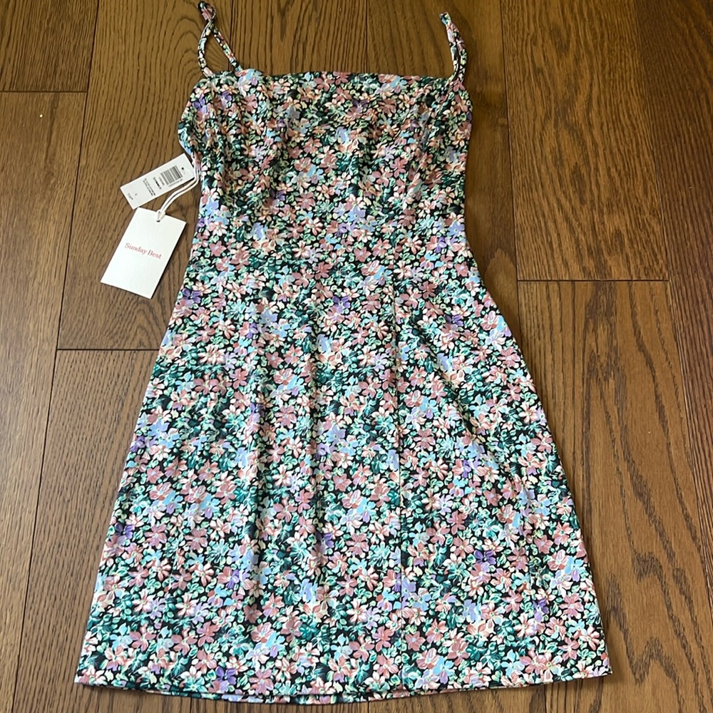 ARITZIA SUNDAY BEST Floral Satin Shimmer Dress size 4